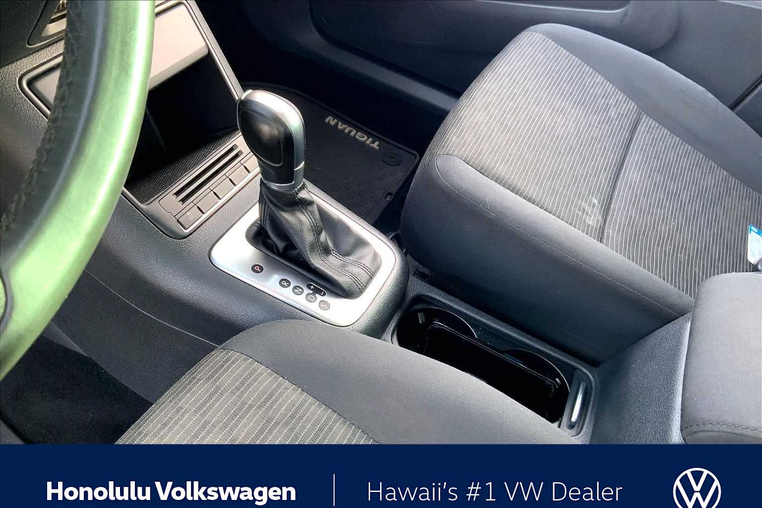 Thumbnail: 2013 Volkswagen Tiguan - 15