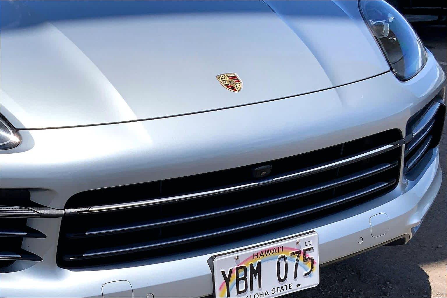 Thumbnail: 2020 Porsche Cayenne - 33