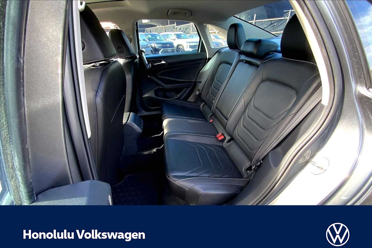 Thumbnail: 2023 Volkswagen Jetta - 29