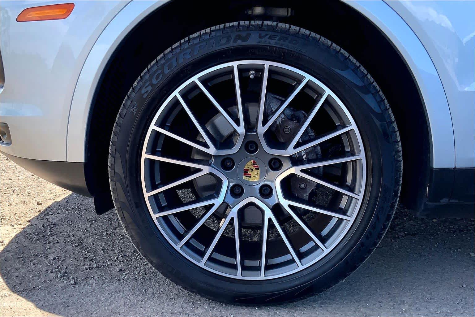 Thumbnail: 2020 Porsche Cayenne - 8