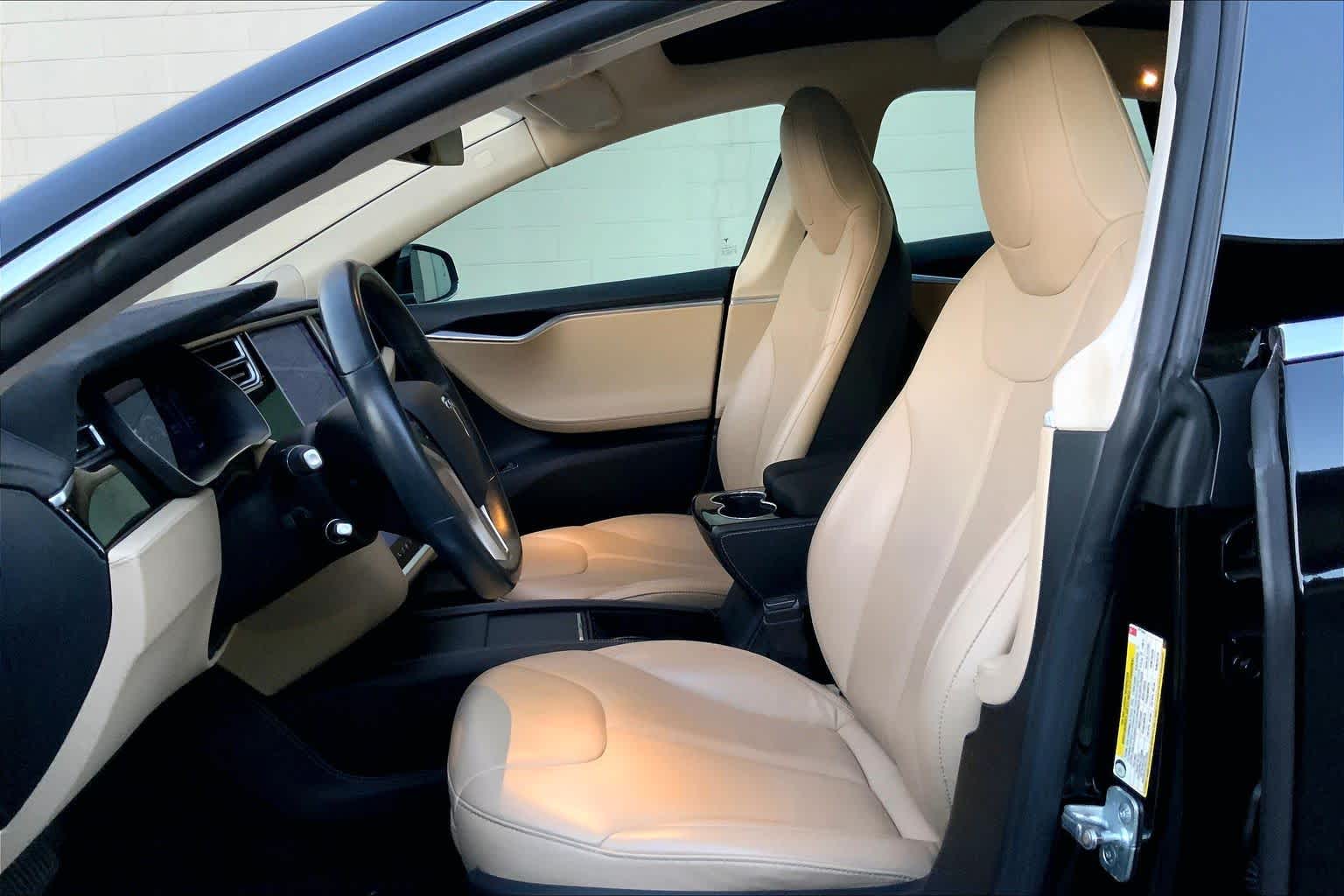 Thumbnail: 2015 Tesla Model S - 11