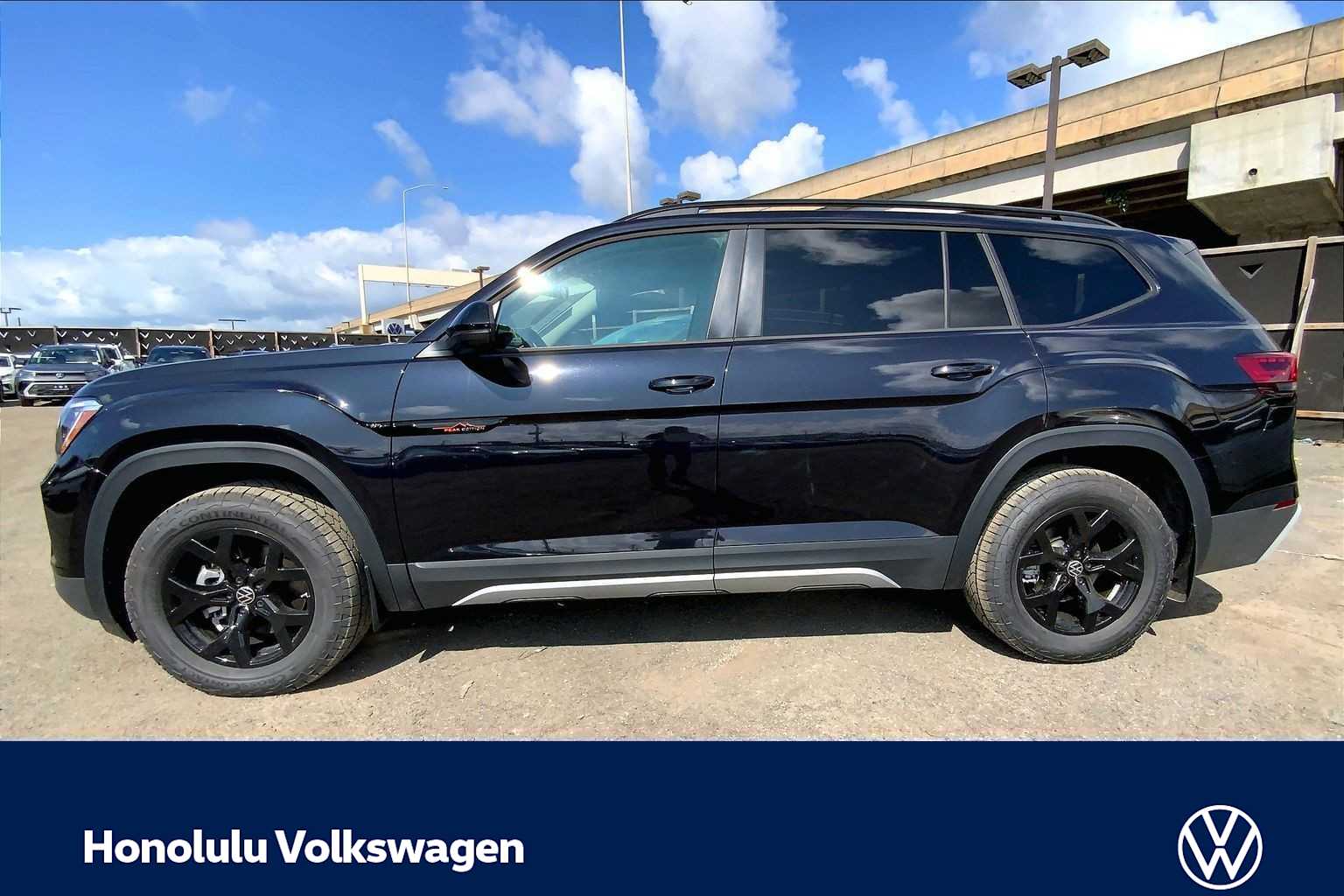 Thumbnail: 2026 Volkswagen Atlas - 3