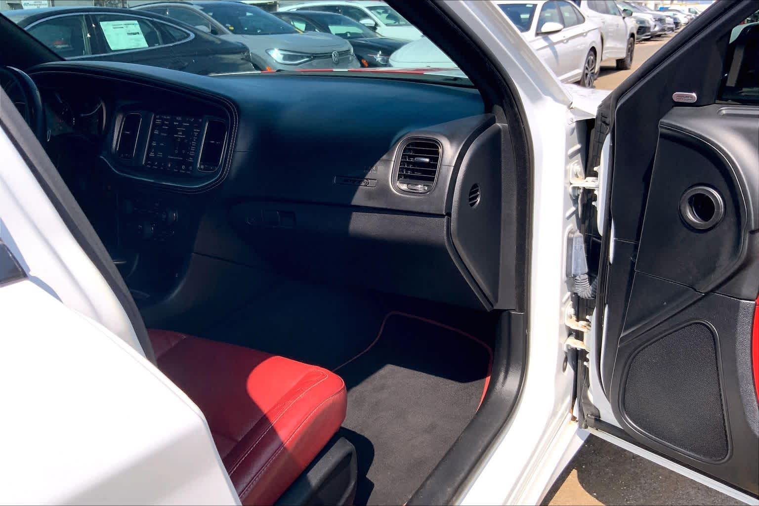 Thumbnail: 2021 Dodge Charger - 23