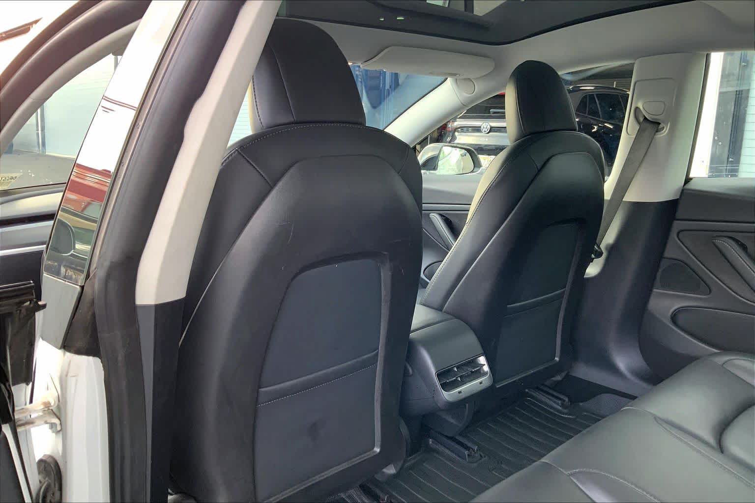 Thumbnail: 2020 Tesla Model 3 - 12