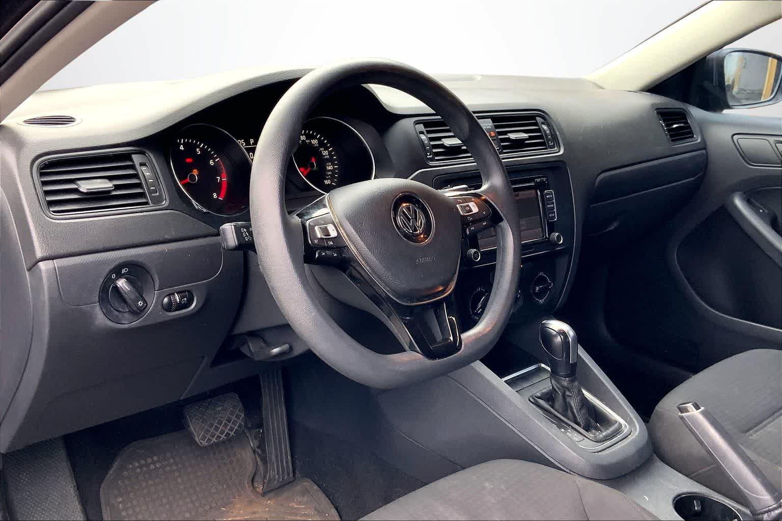 Used 2015 Volkswagen Jetta S with VIN 3VW2K7AJ5FM357504 for sale in Honolulu, HI