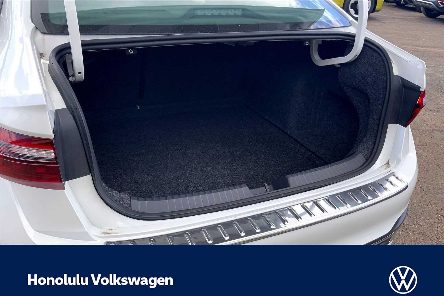 Thumbnail: 2026 Volkswagen Jetta - 19