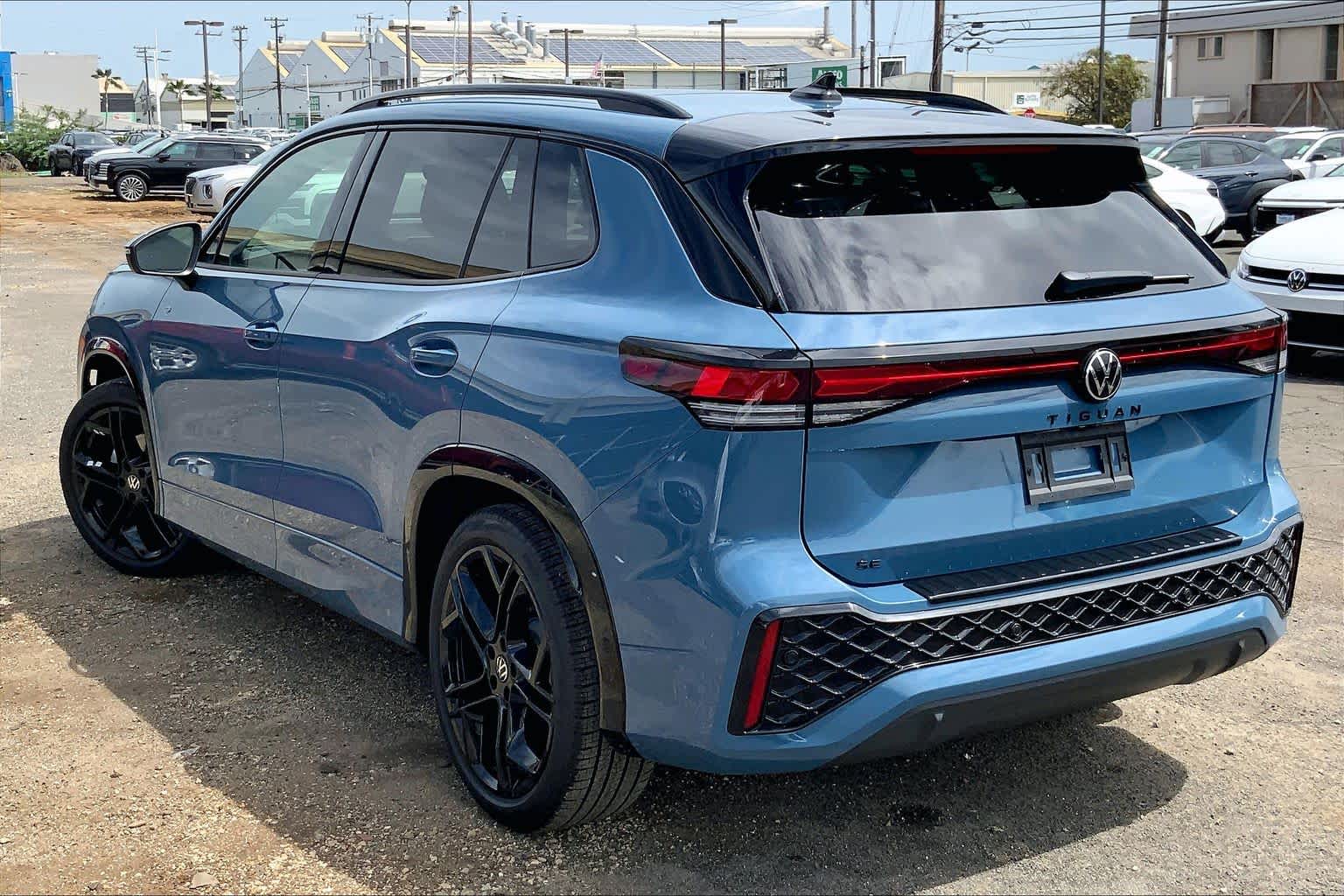 Thumbnail: 2026 Volkswagen Tiguan - 4