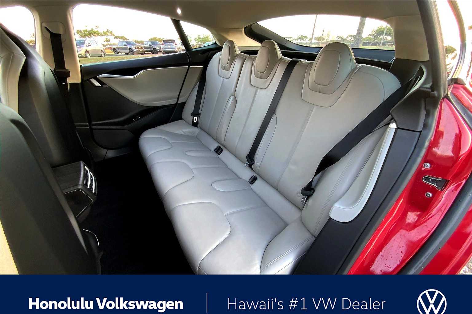 Thumbnail: 2014 Tesla Model S - 28
