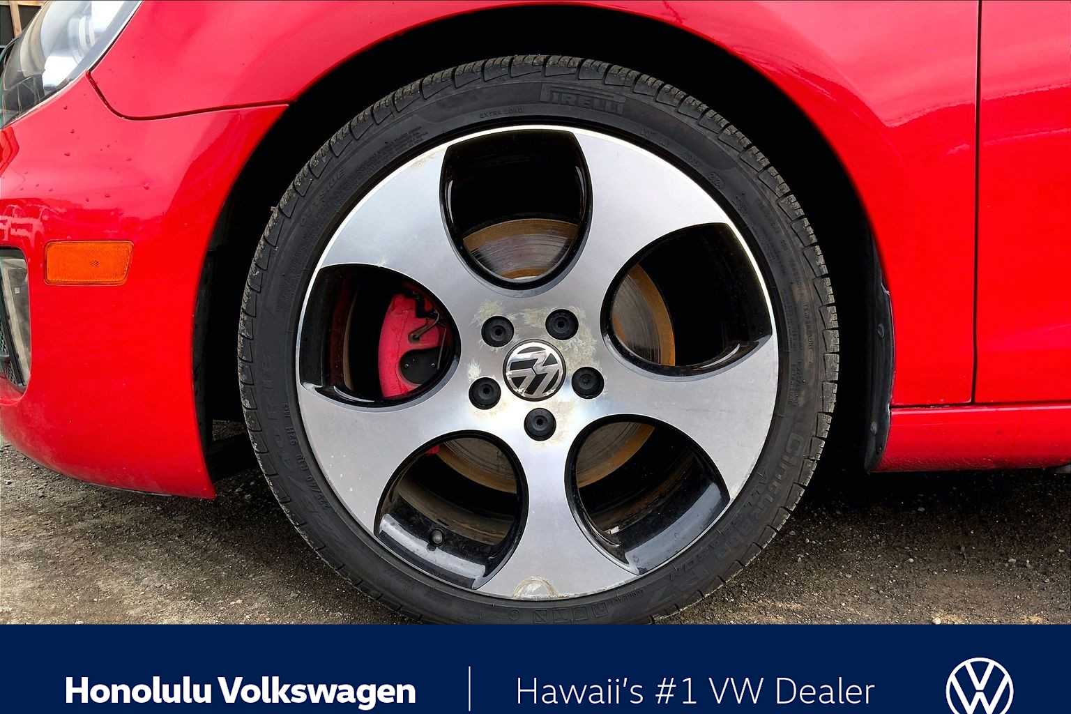 Thumbnail: 2011 Volkswagen Golf - 8