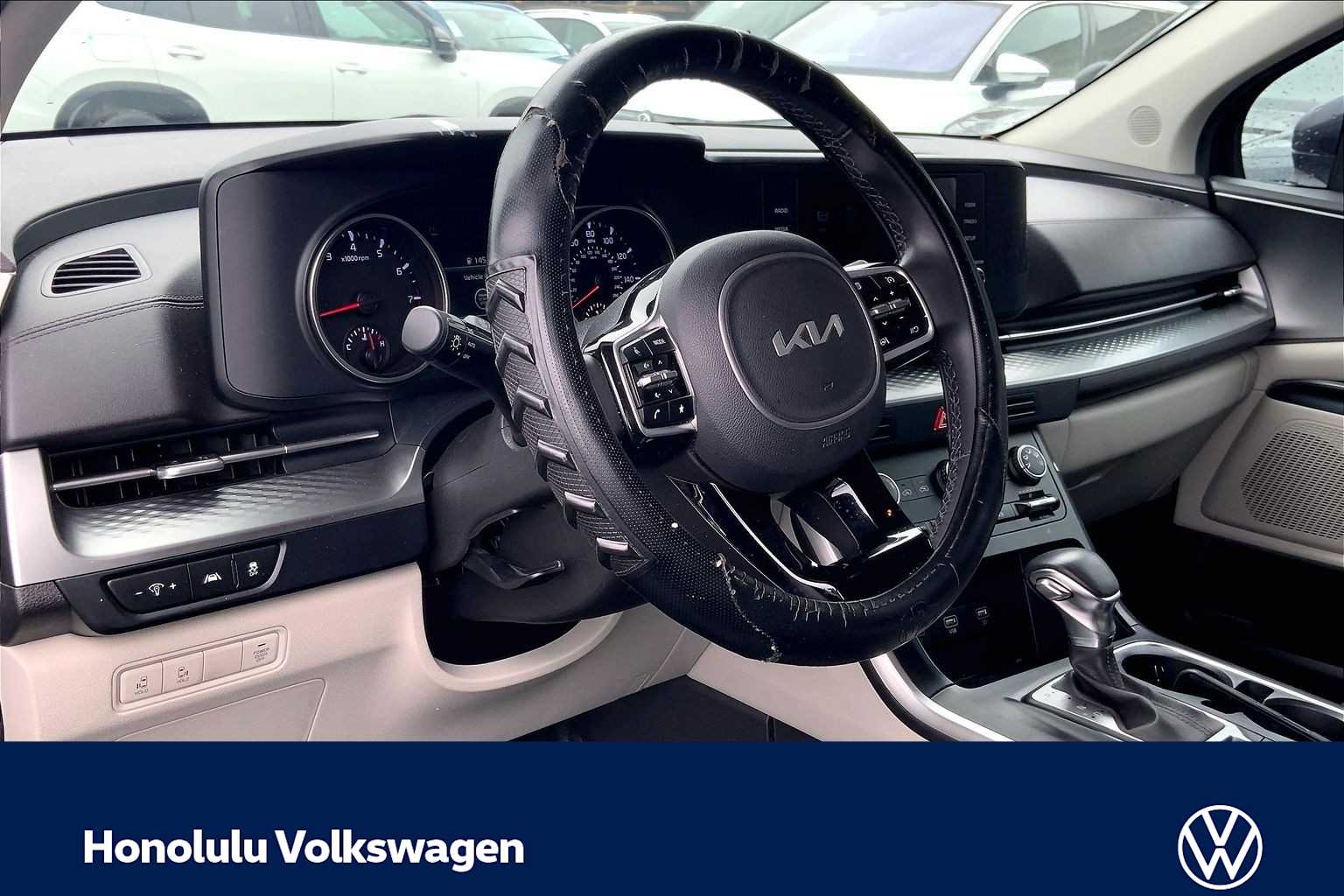 Thumbnail: 2023 Kia Carnival - 2