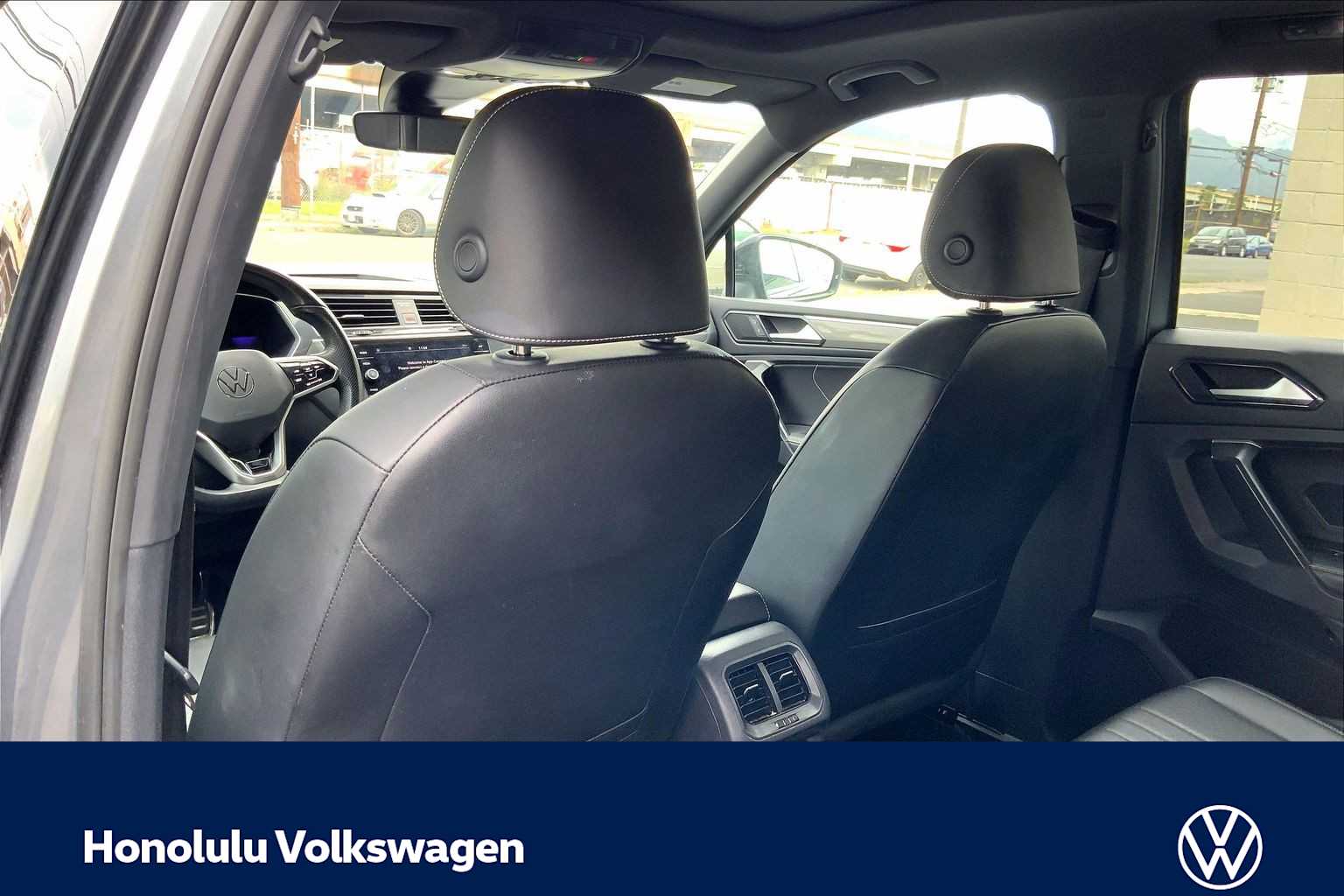 Thumbnail: 2023 Volkswagen Tiguan - 11