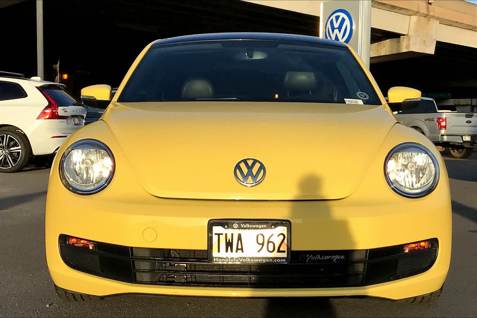 Used 2013 Volkswagen Beetle 2.5 with VIN 3VWHP7AT7DM600305 for sale in Honolulu, HI