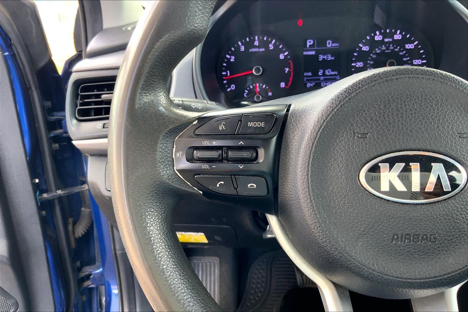 Thumbnail: 2020 Kia Rio - 24