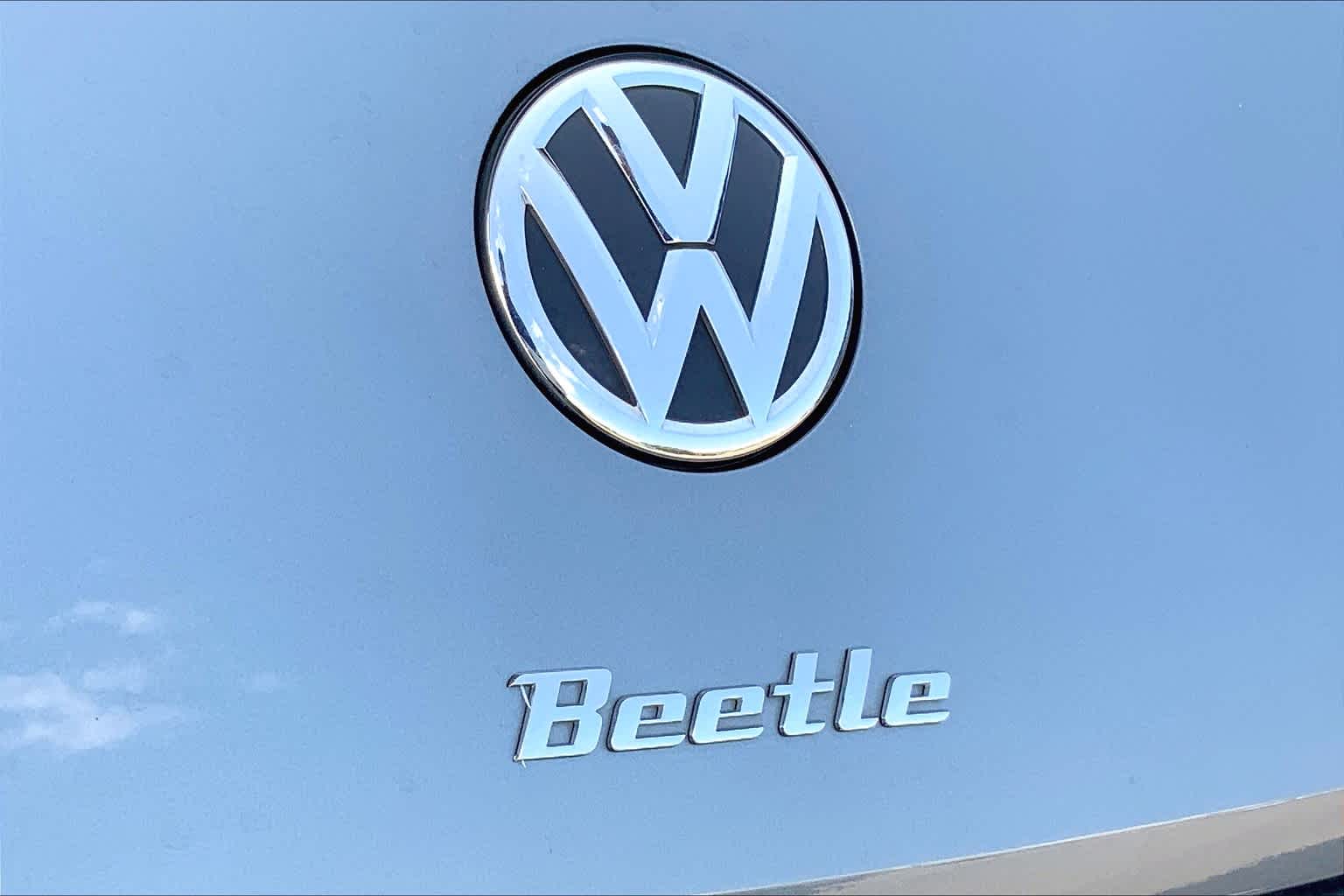 Thumbnail: 2019 Volkswagen Beetle - 7