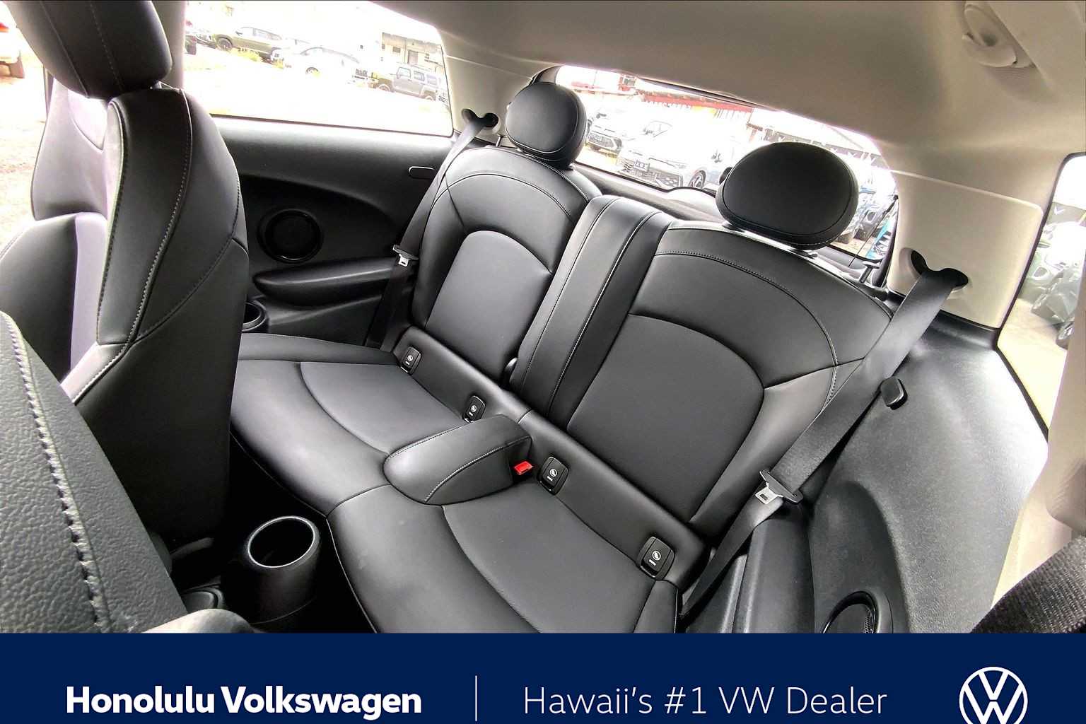 Thumbnail: 2021 MINI Cooper Hardtop - 27