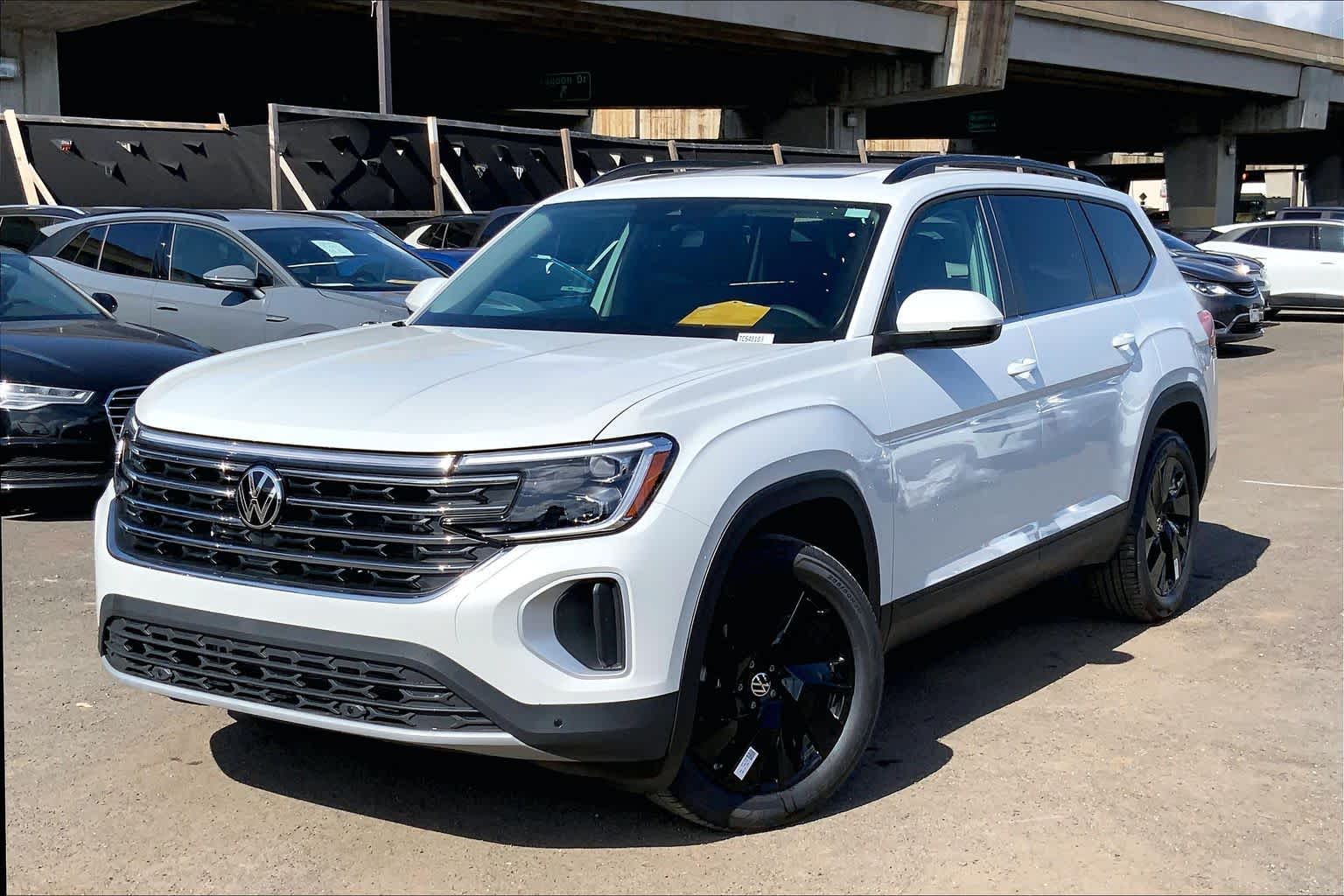 Thumbnail: 2026 Volkswagen Atlas - 1