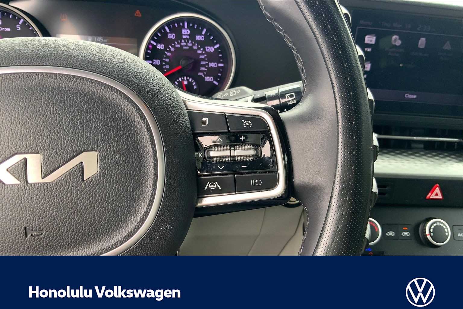 Thumbnail: 2023 Kia Carnival - 25