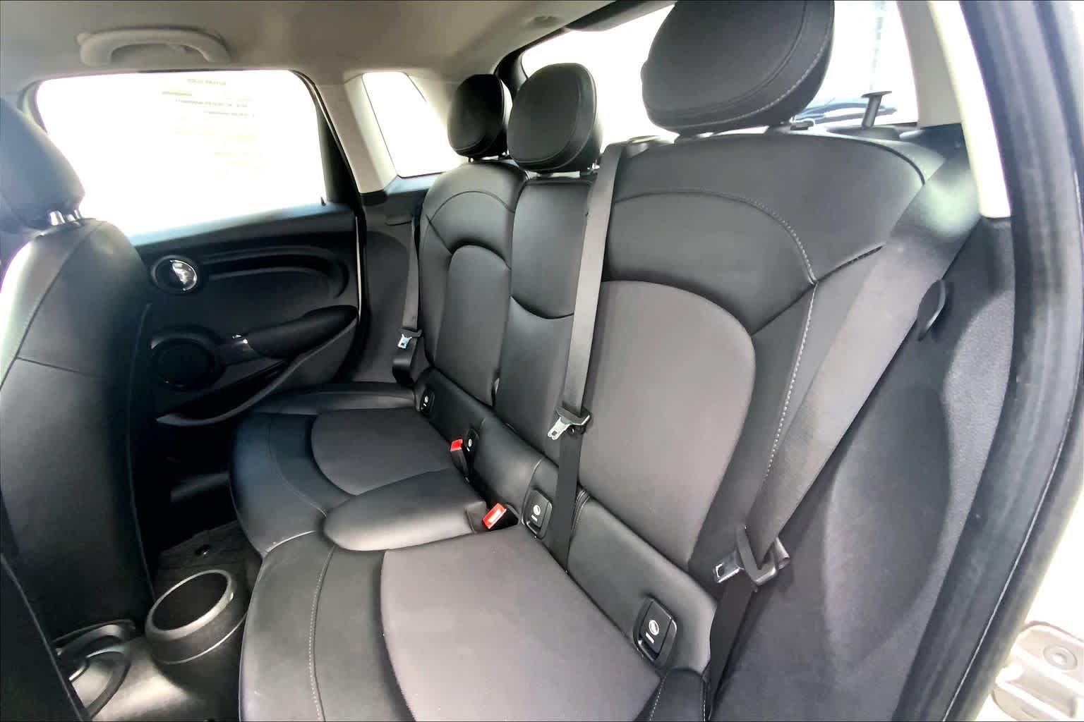Thumbnail: 2017 MINI Cooper Hardtop - 27