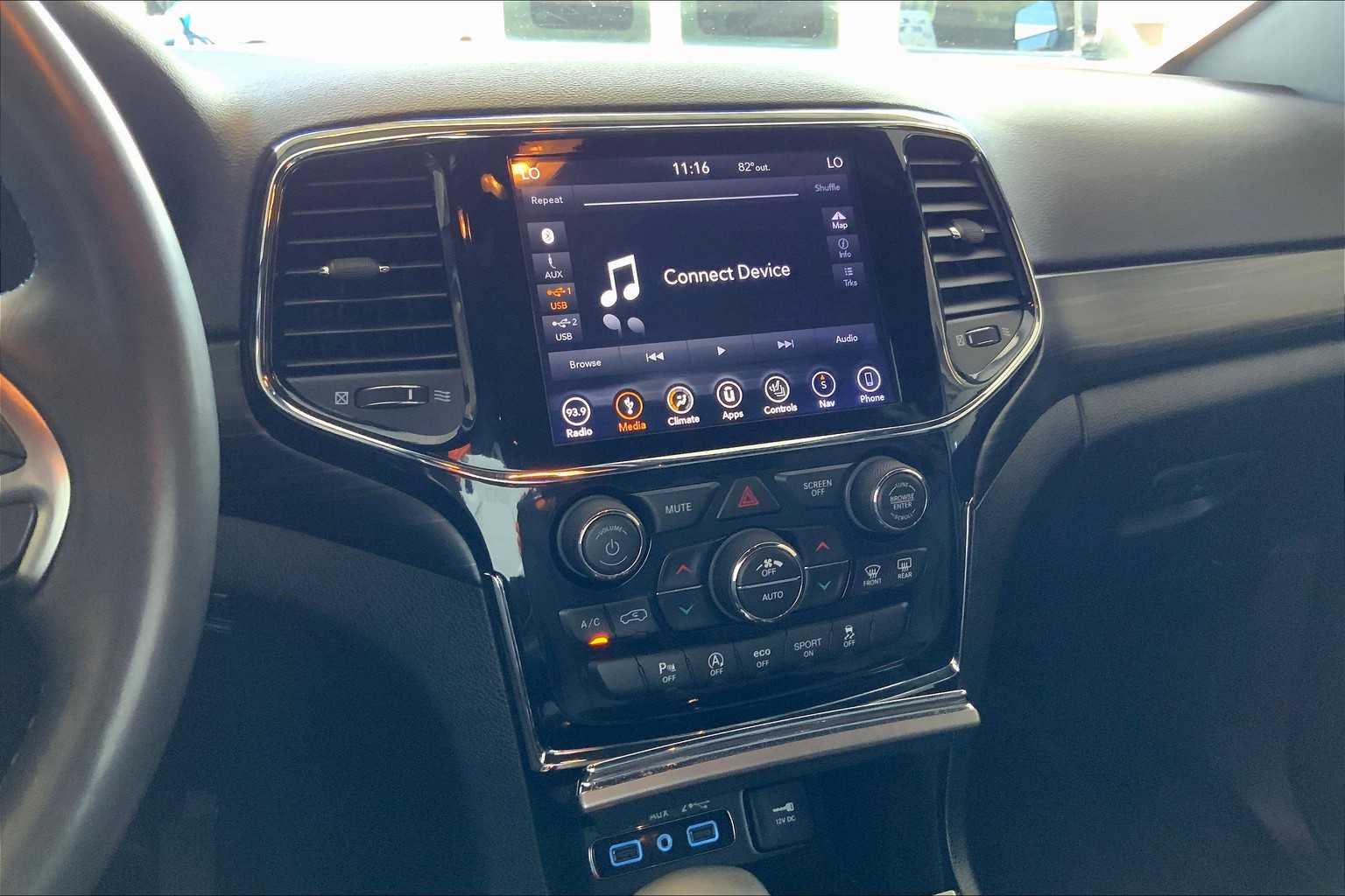 Thumbnail: 2019 Jeep Grand Cherokee - 14