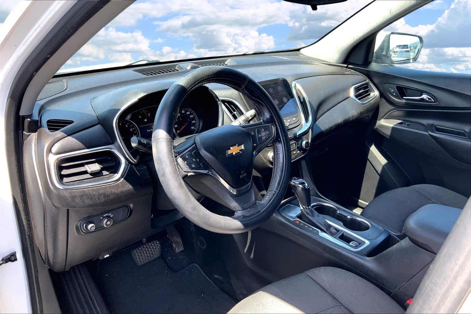 Used 2019 Chevrolet Equinox LT with VIN 2GNAXKEV4K6112754 for sale in Honolulu, HI