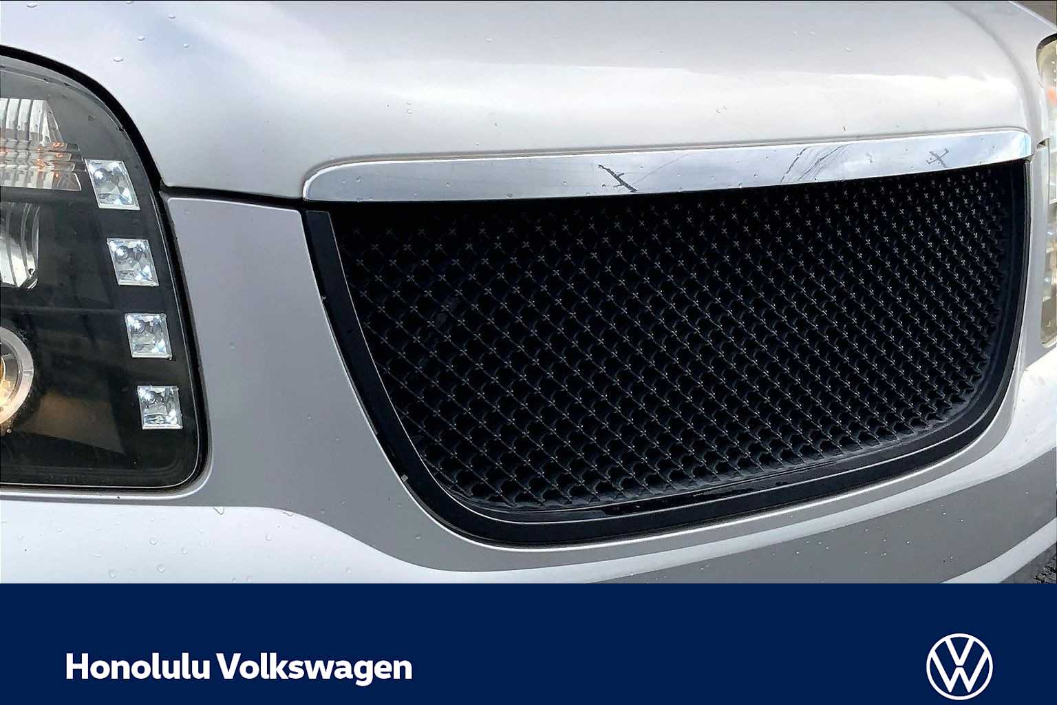 Thumbnail: 2011 GMC Yukon - 33