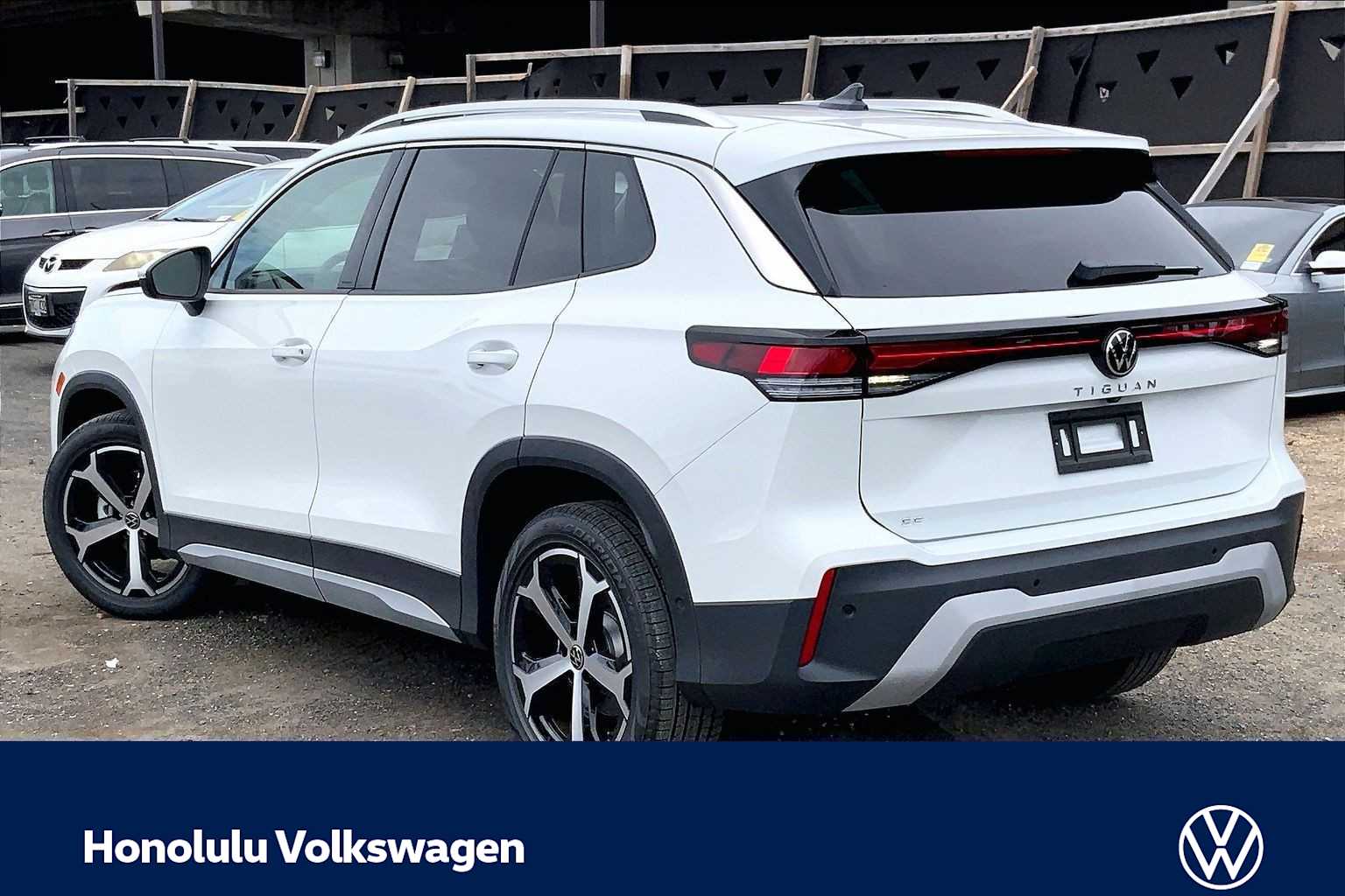 Thumbnail: 2026 Volkswagen Tiguan - 4