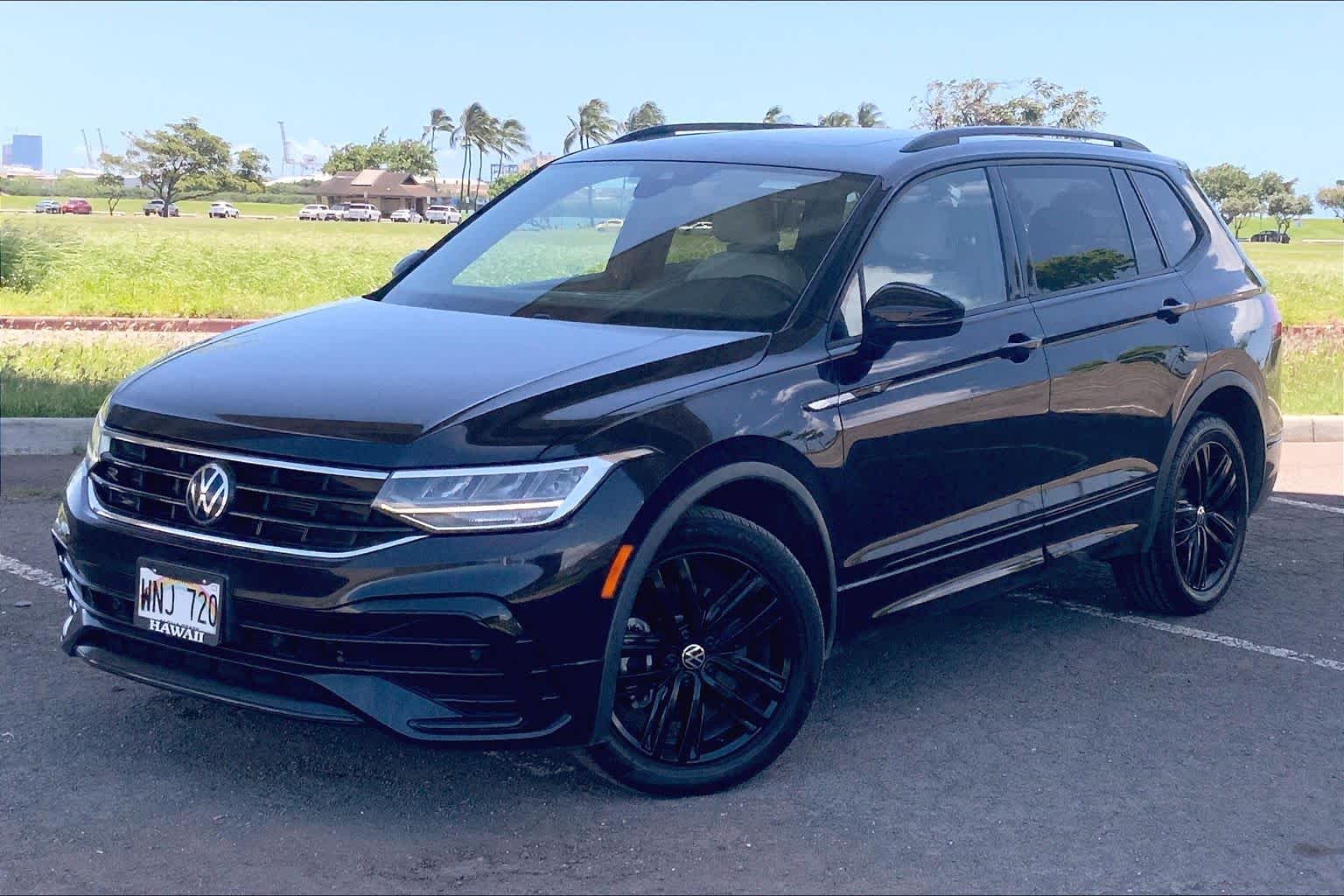 Thumbnail: 2022 Volkswagen Tiguan - 1