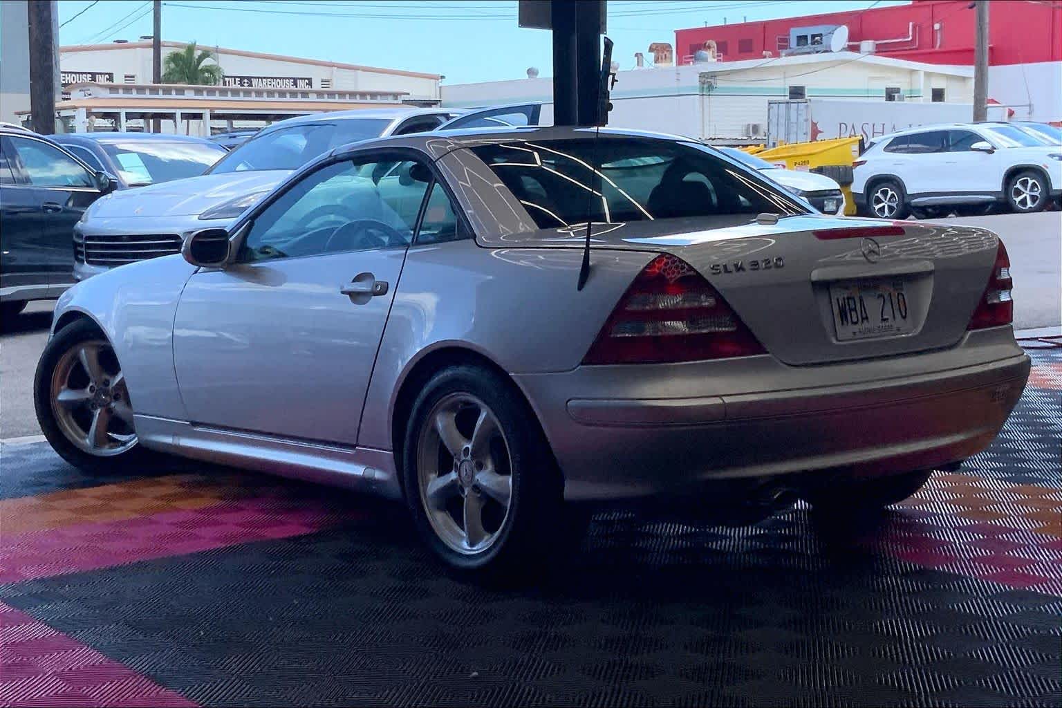 Thumbnail: 2001 Mercedes-Benz SLK - 4