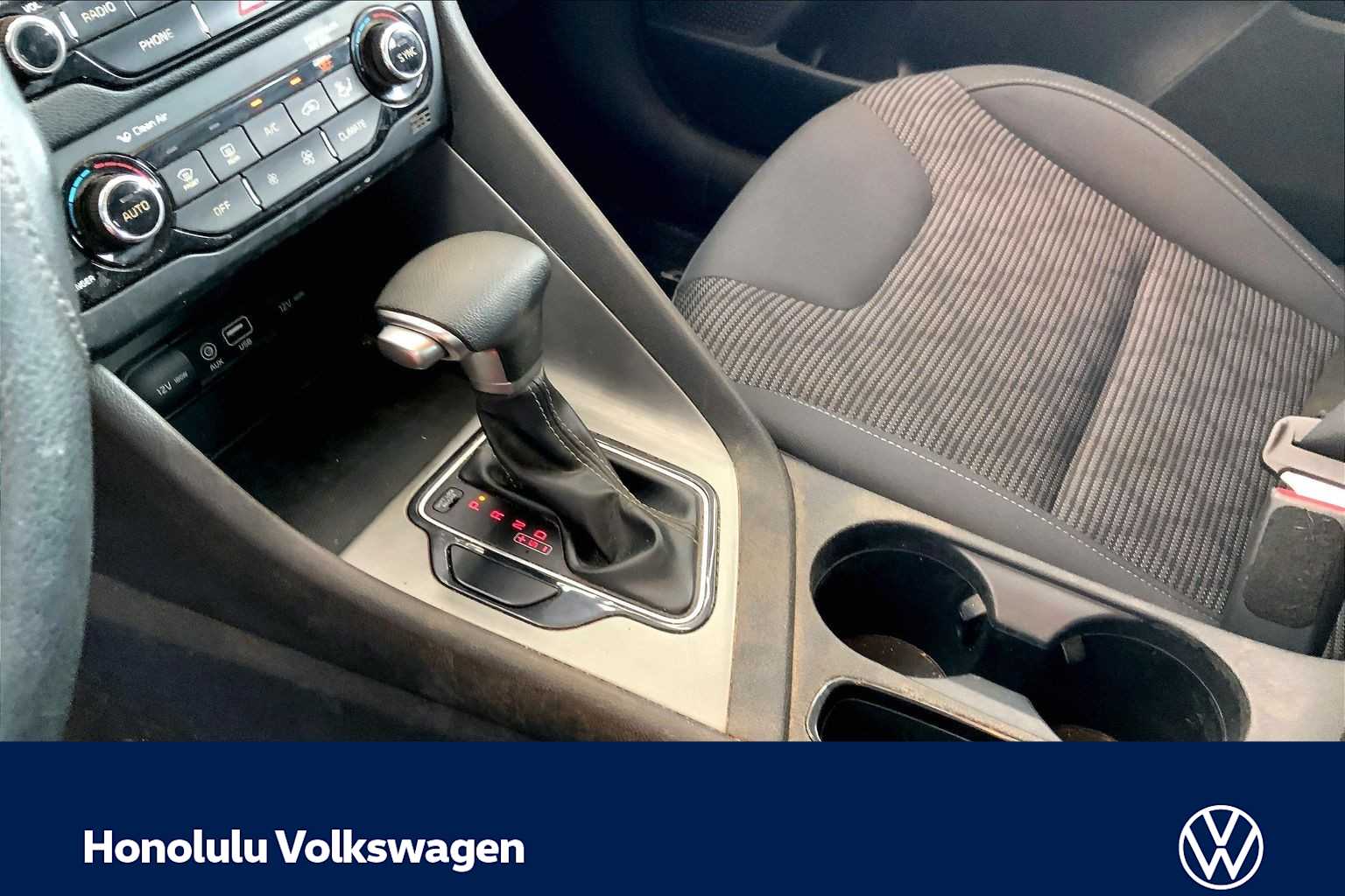 Thumbnail: 2017 Kia Niro - 15