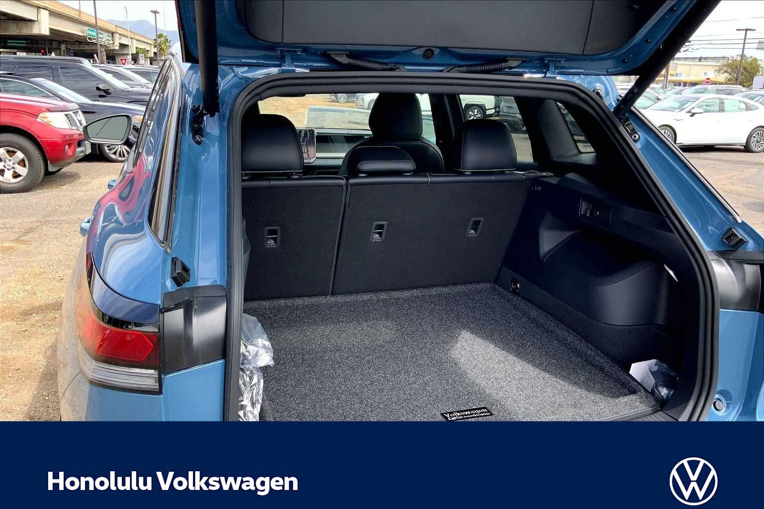 Thumbnail: 2026 Volkswagen Tiguan - 19