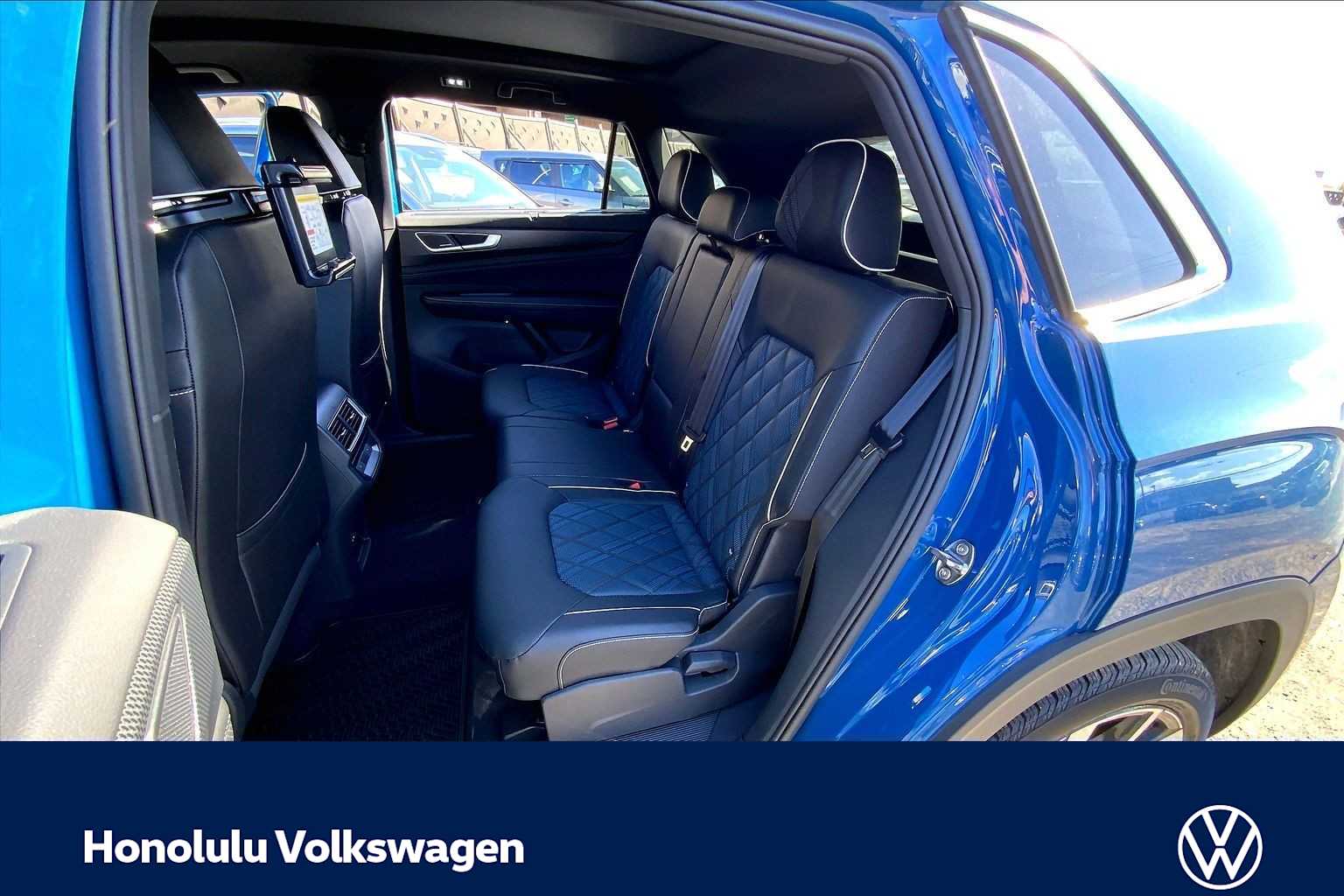 2025 Volkswagen Atlas Cross Sport SEL Premium R-LINE - Photo 13