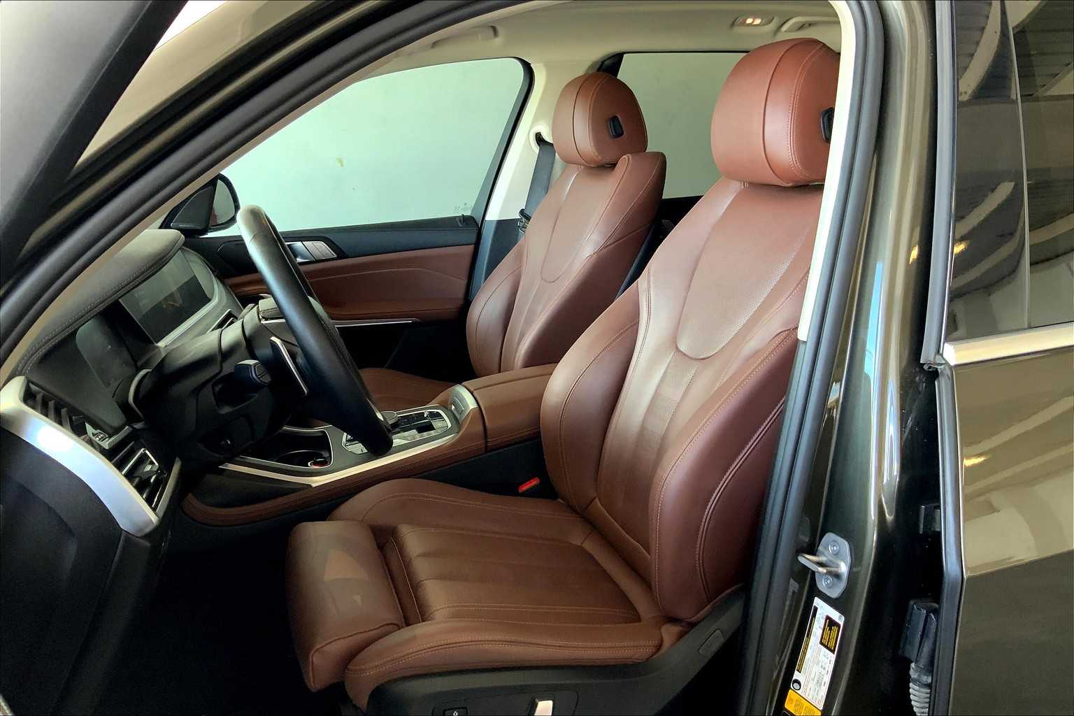 2022 BMW X7 xDrive40i 10