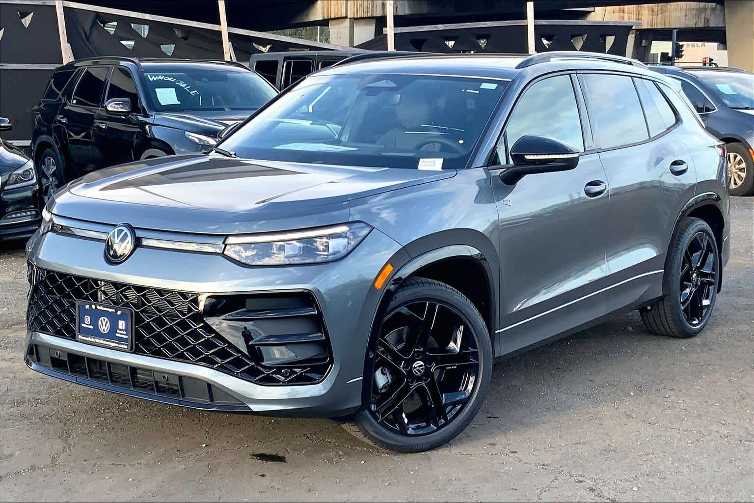 Thumbnail: 2026 Volkswagen Tiguan - 1