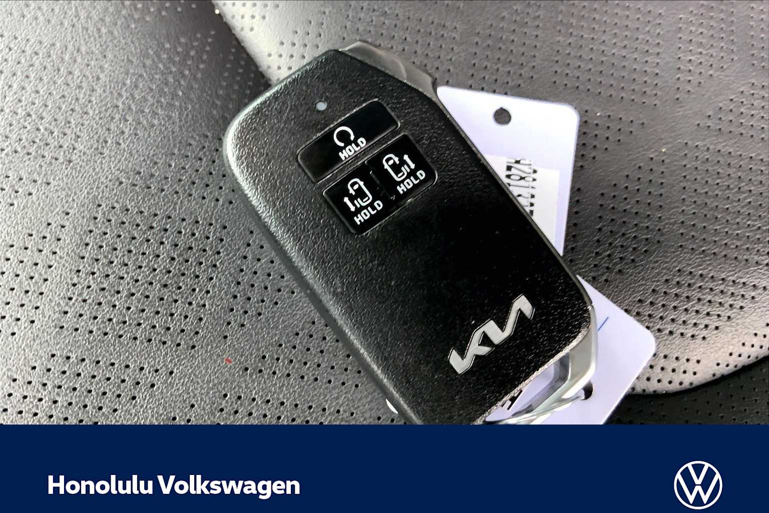 Thumbnail: 2023 Kia Carnival - 19