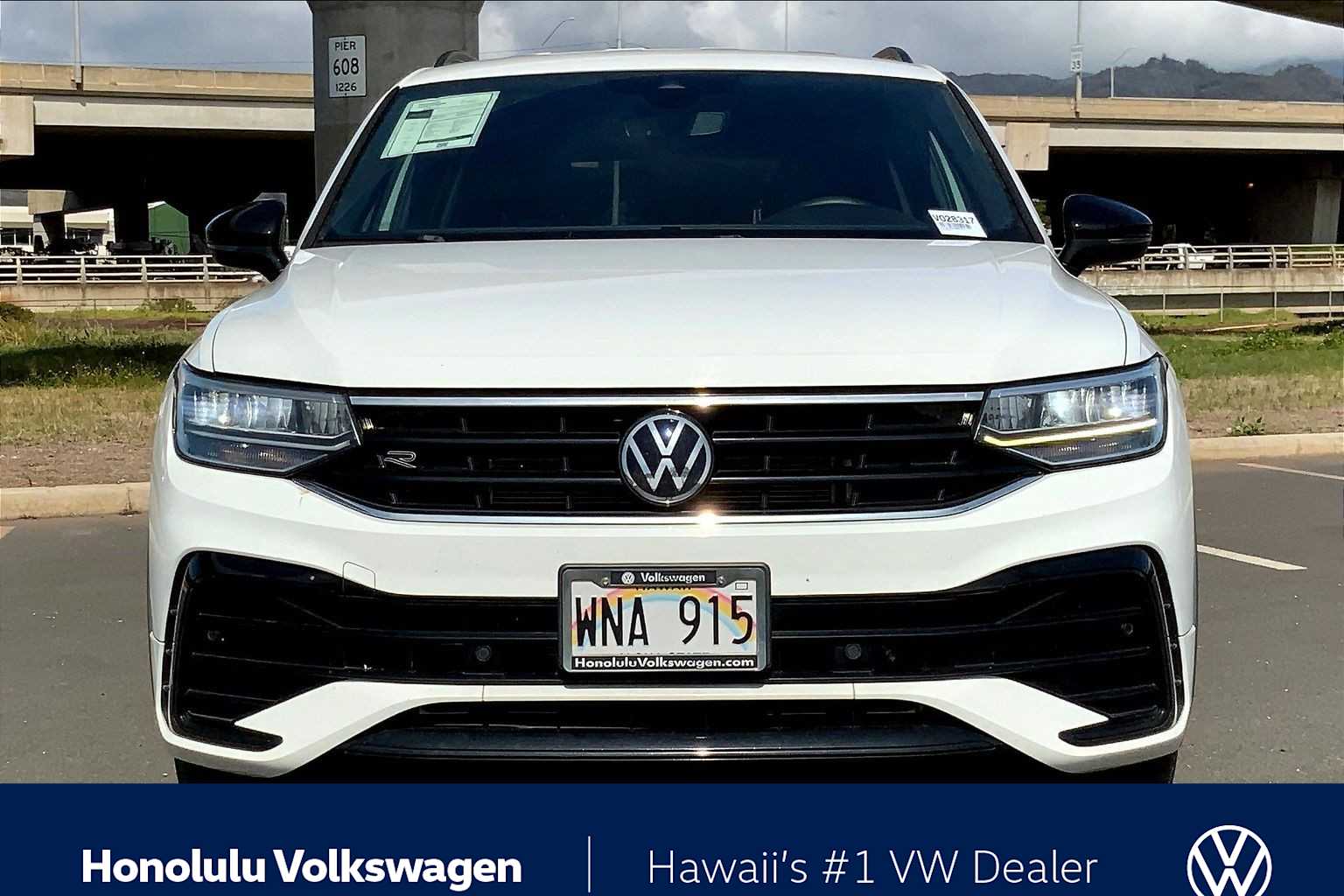 Thumbnail: 2022 Volkswagen Tiguan - 6
