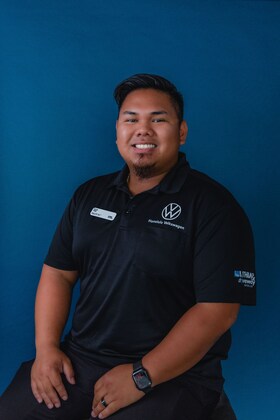 Staff member Kyle Tom from ID_875bc4081f2e