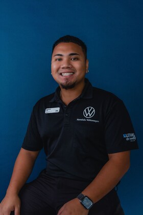 Staff member Brandon Tom from ID_222d04cada87