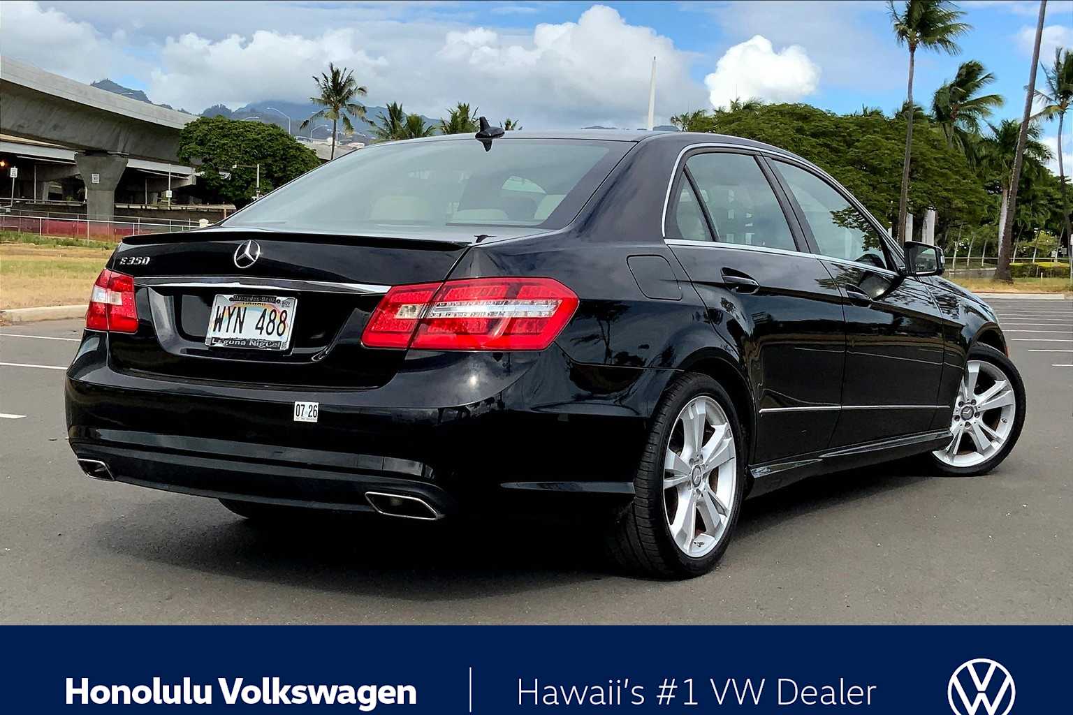 Thumbnail: 2013 Mercedes-Benz E-Class - 21
