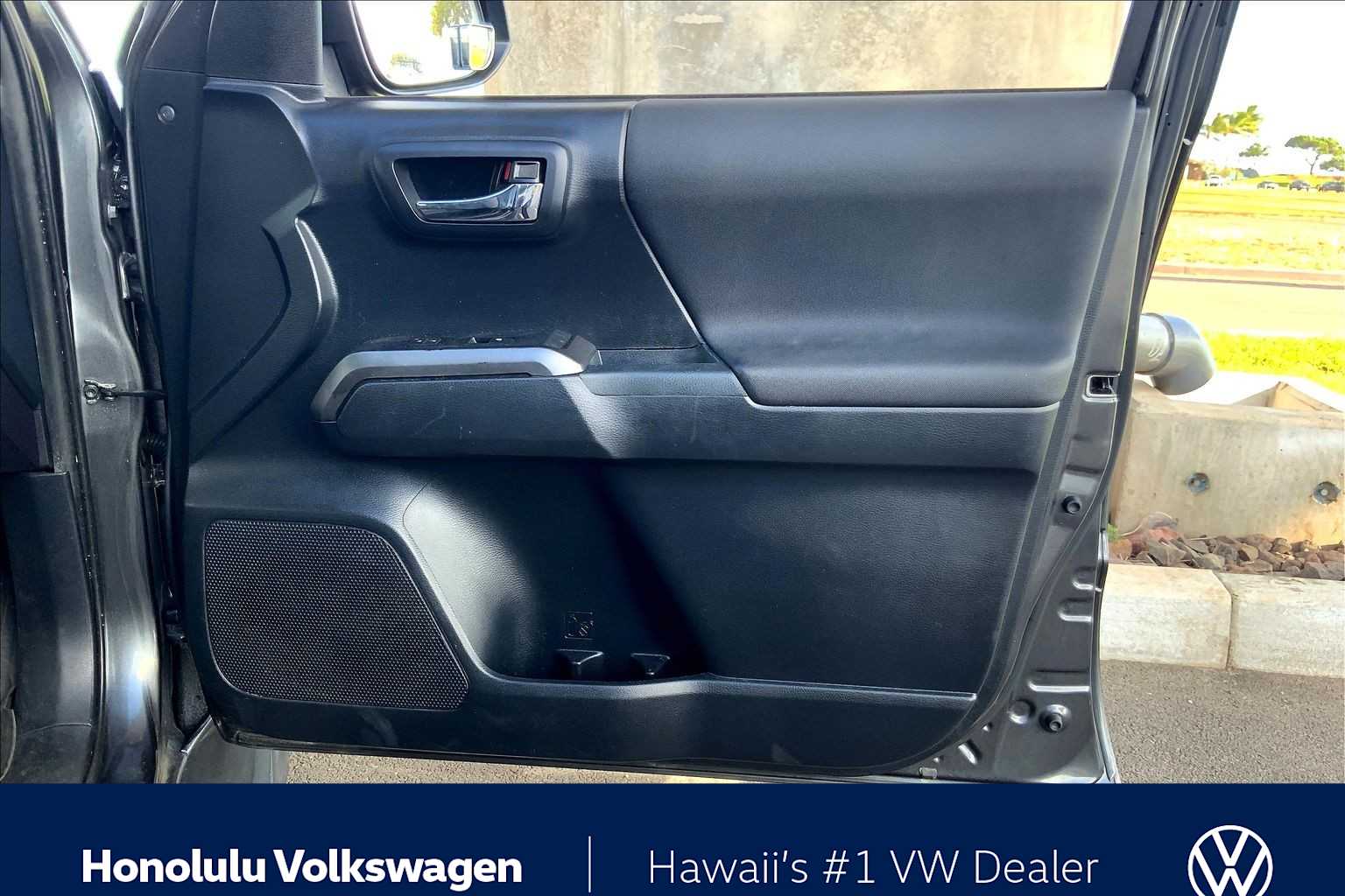 Thumbnail: 2018 Toyota Tacoma - 27