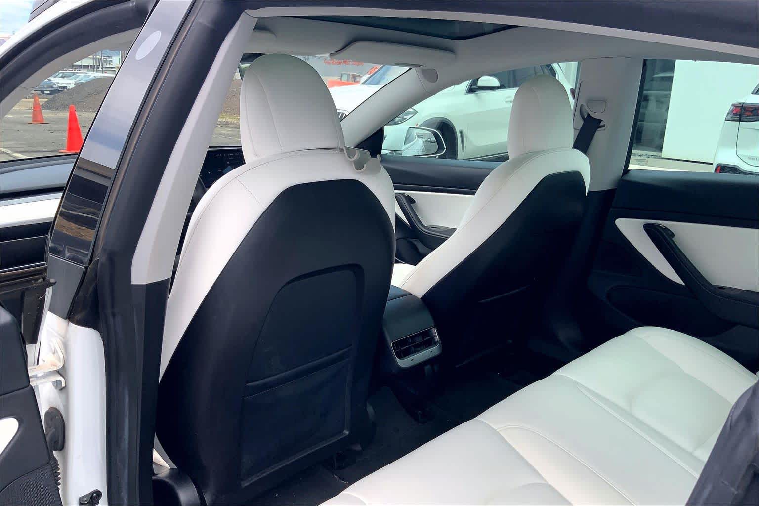 Thumbnail: 2020 Tesla Model 3 - 12