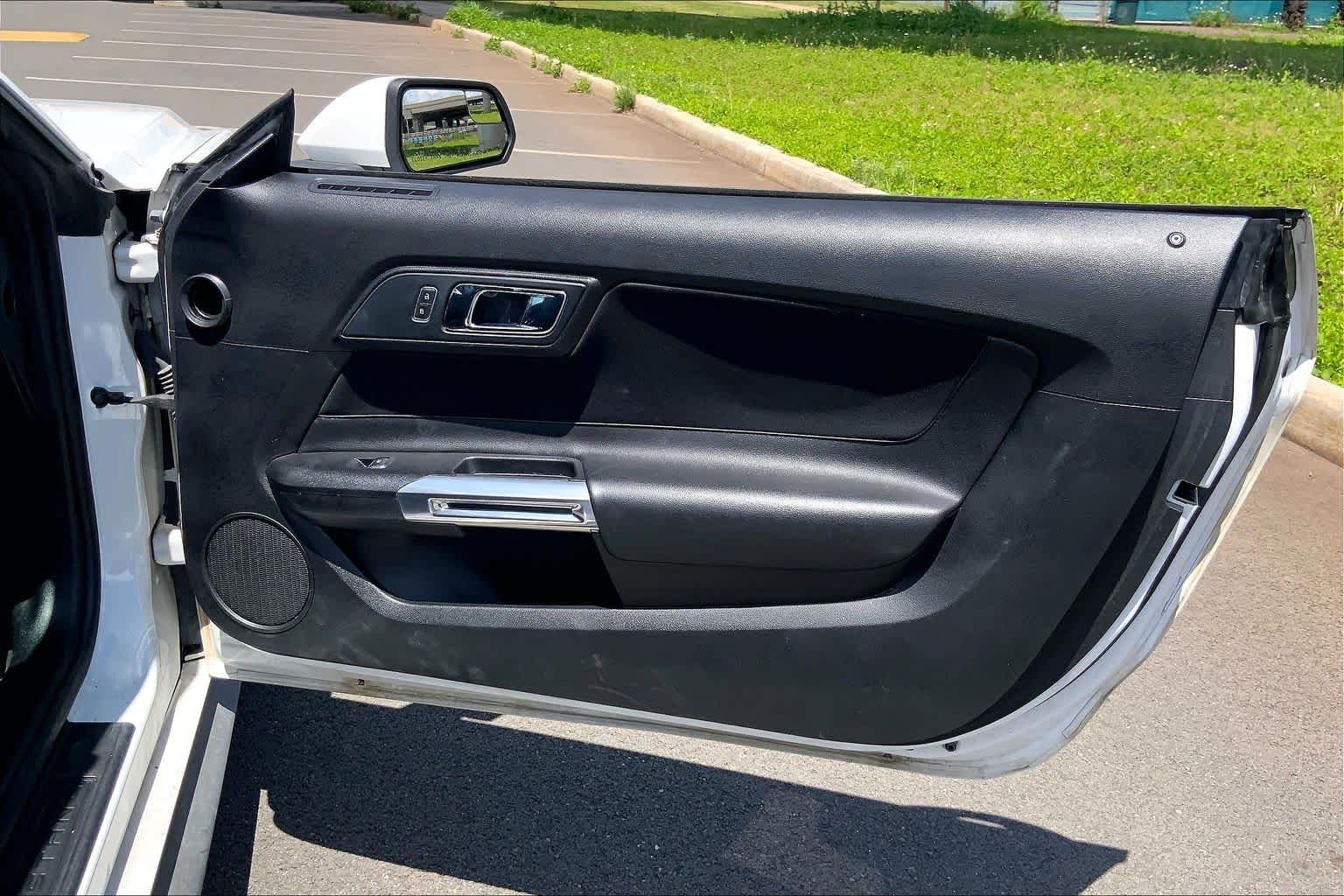 Thumbnail: 2015 Ford Mustang - 27