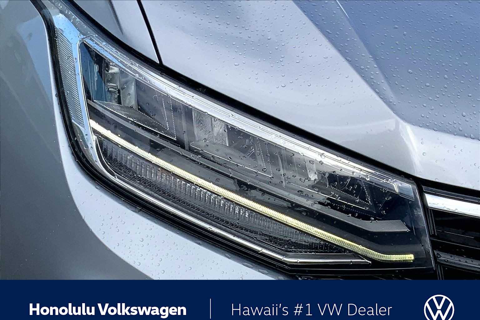 Thumbnail: 2022 Volkswagen Tiguan - 30