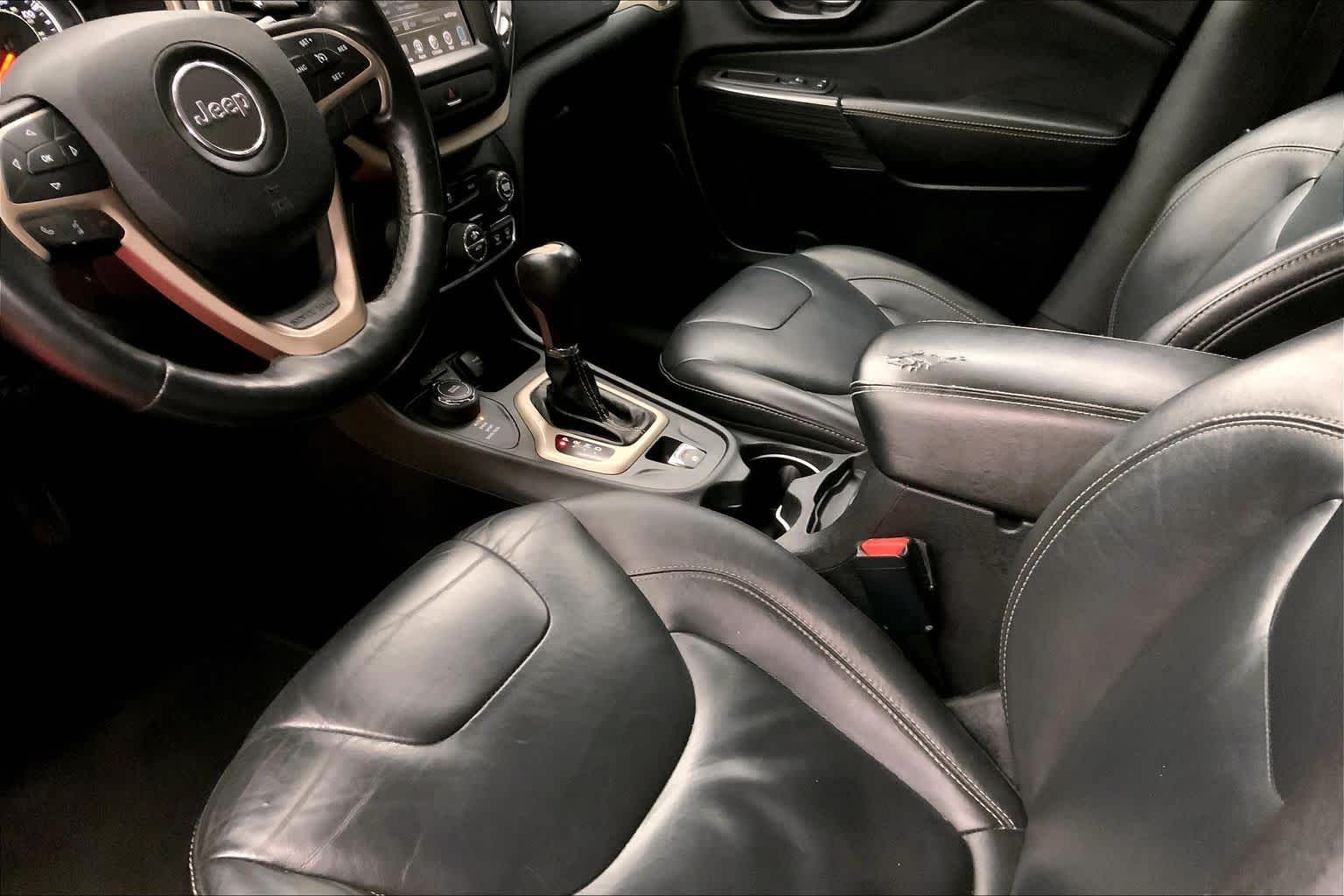 Thumbnail: 2015 Jeep Cherokee - 15