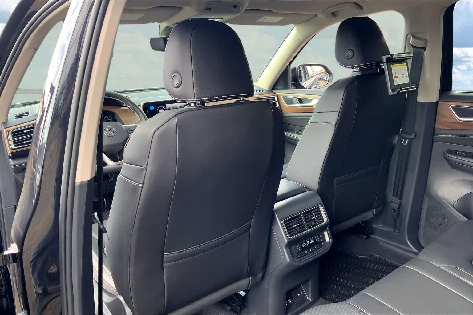 2026 Volkswagen Atlas SE w/Tech - Photo 12