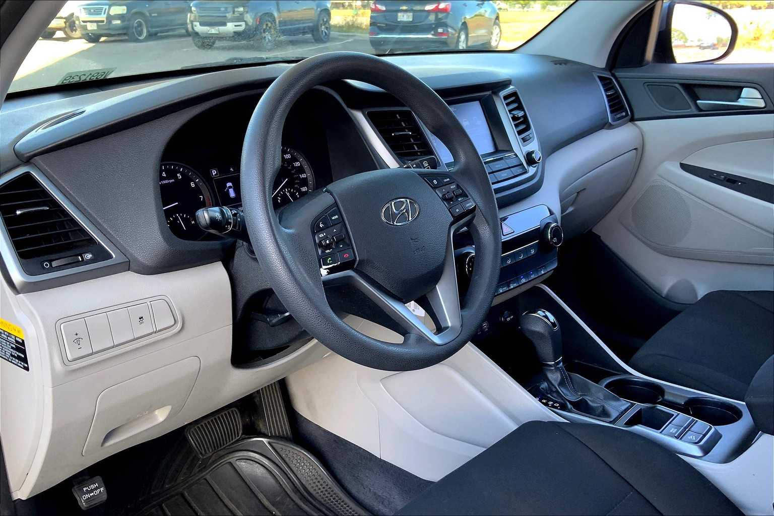 Used 2018 Hyundai Tucson SEL with VIN KM8J33A47JU691239 for sale in Honolulu, HI