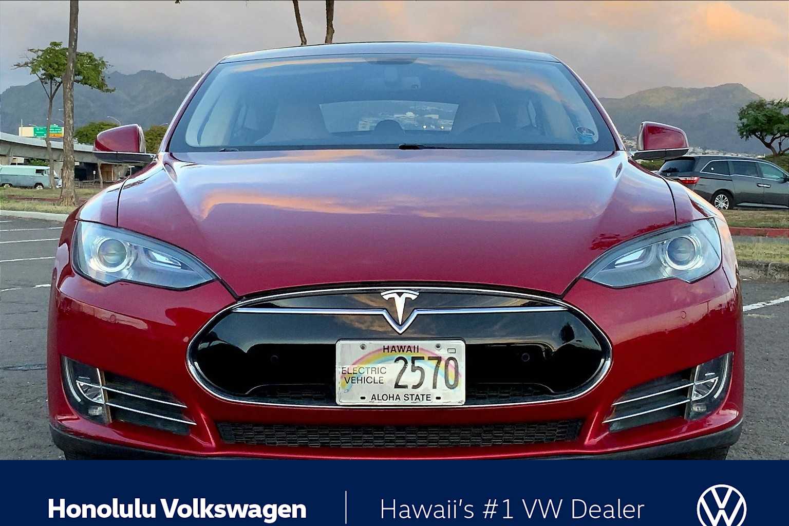 Thumbnail: 2014 Tesla Model S - 6