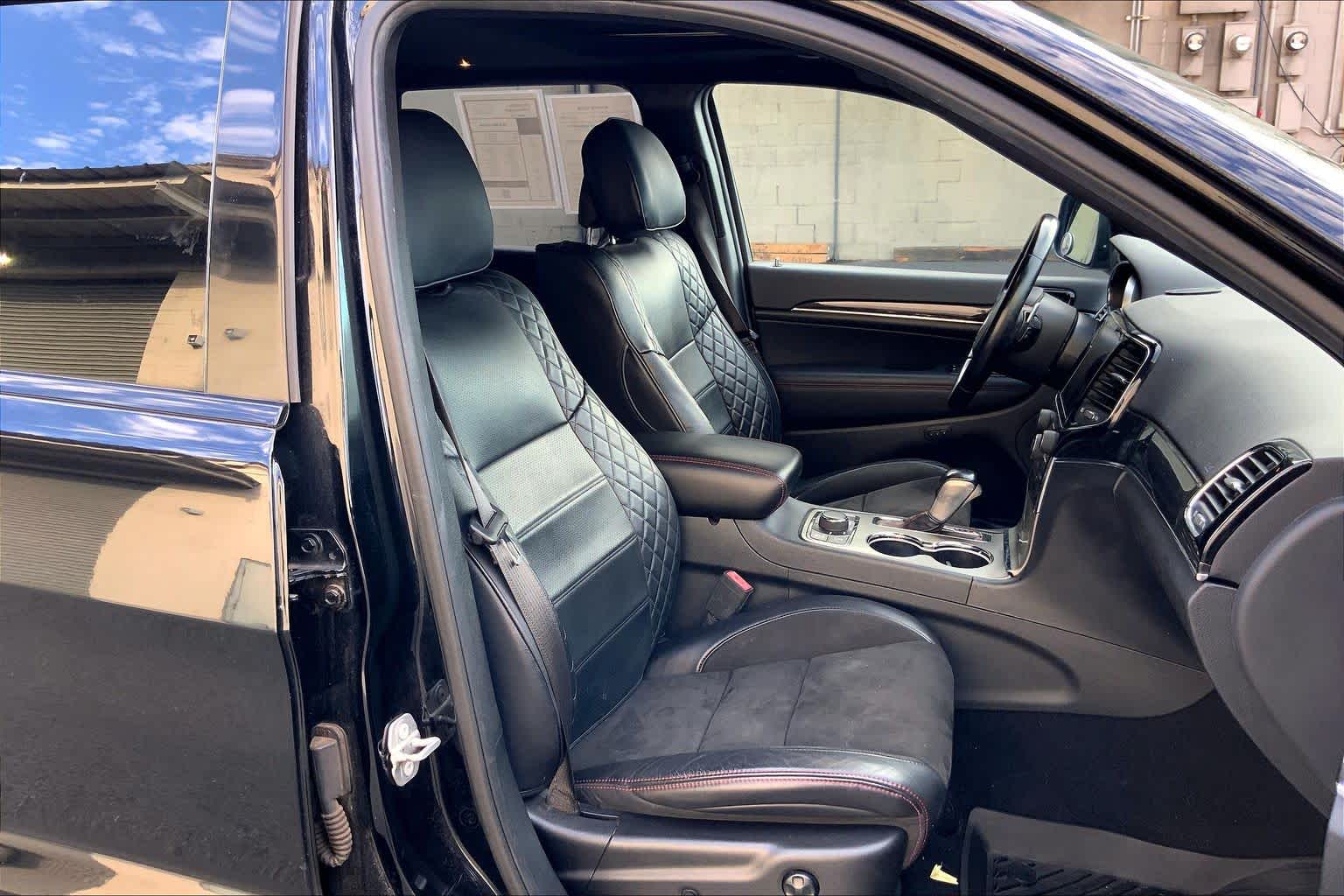 Thumbnail: 2020 Jeep Grand Cherokee - 13