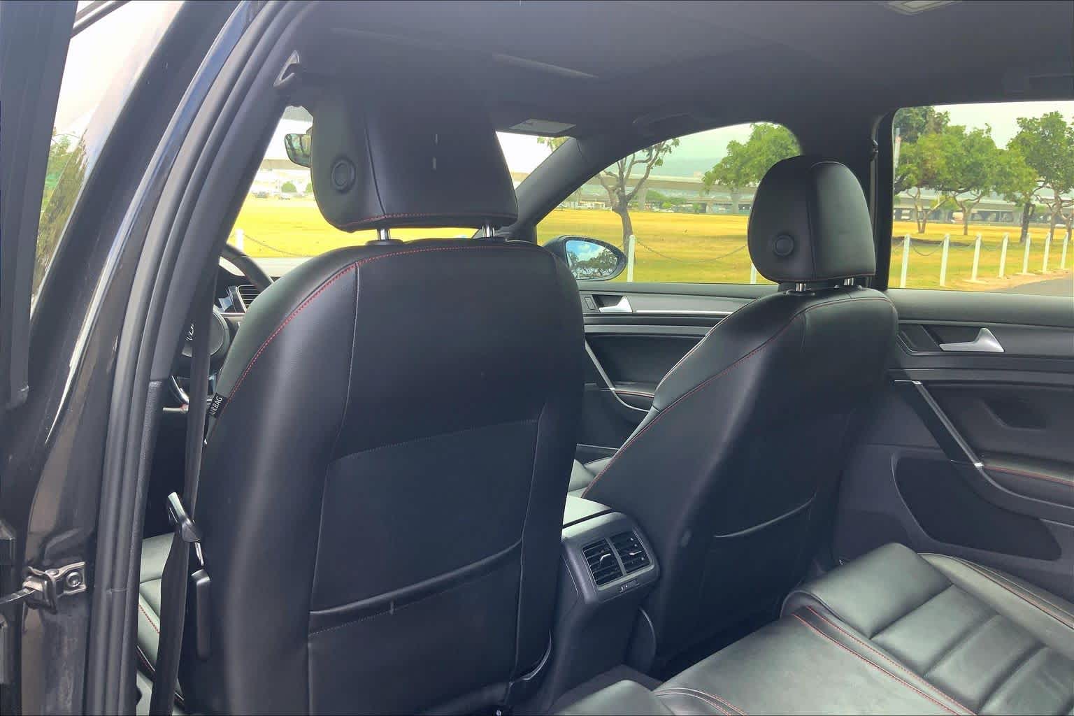 Thumbnail: 2021 Volkswagen Golf - 12