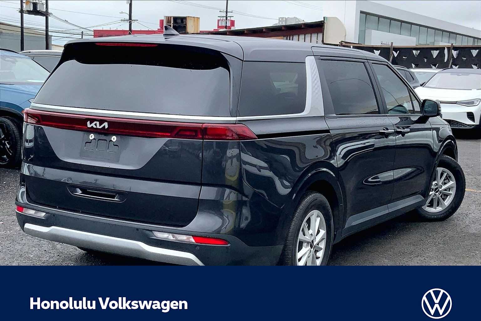 Thumbnail: 2023 Kia Carnival - 22