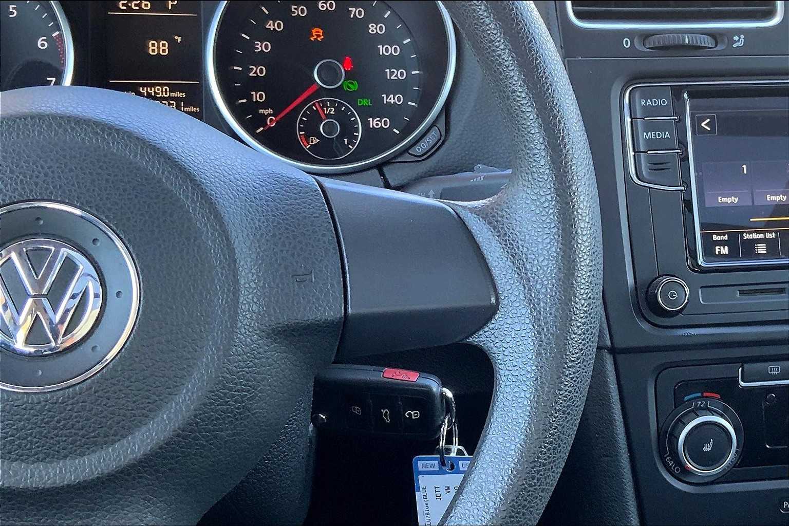 Thumbnail: 2010 Volkswagen Jetta - 24
